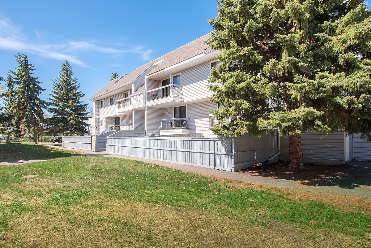 12009 139 Avenue, Edmonton, AB Apartments For Rent Edmonton